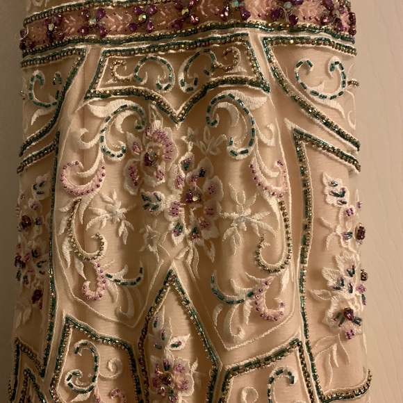 Ellie Wilde Size 2 Gorgeous Beaded Prom Gown - Picture 9 of 12